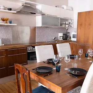 https://2ndhomes-1br-charming-city-apartment-in-yrjnkatu.tophotelshelsinki.com
